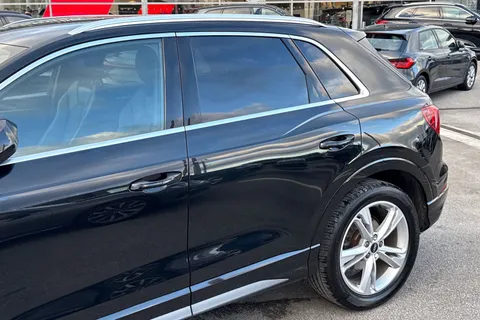 PL22ZTM Audi Q3 S line 35 TFSI  150 PS S tronic Thumbnail #25