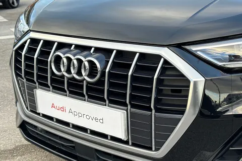 PL22ZTM Audi Q3 S line 35 TFSI  150 PS S tronic Thumbnail #26