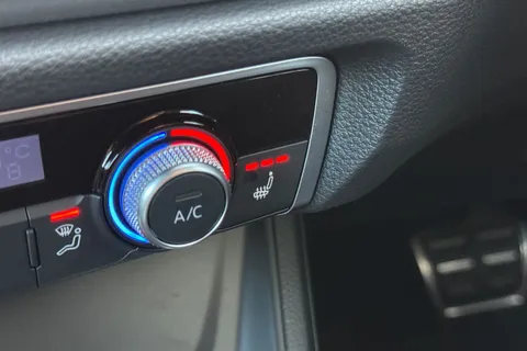 PL22ZTM Audi Q3 S line 35 TFSI  150 PS S tronic Thumbnail #31