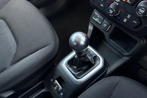 YH71WHE Jeep Renegade 1.0 GSE T3 Night Eagle Euro 6 (s/s) 5dr Thumbnail #23