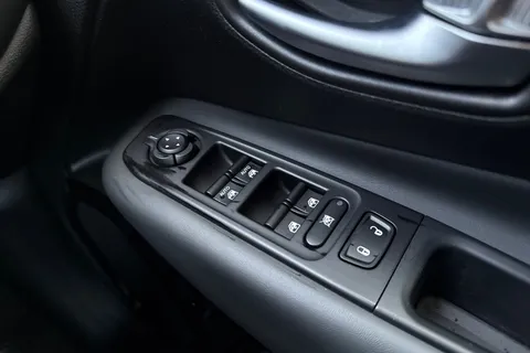 YH71WHE Jeep Renegade 1.0 GSE T3 Night Eagle Euro 6 (s/s) 5dr Thumbnail #41