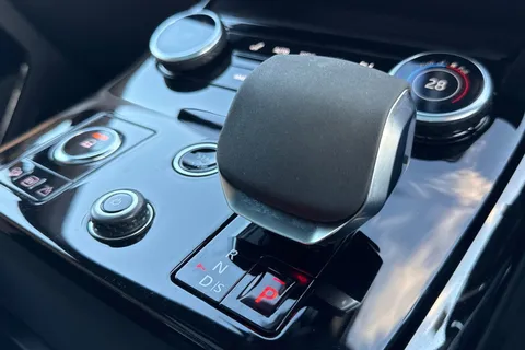 KN72YAK Land Rover Range Rover Sport 3.0 P510e Autobiography 5dr Thumbnail #14