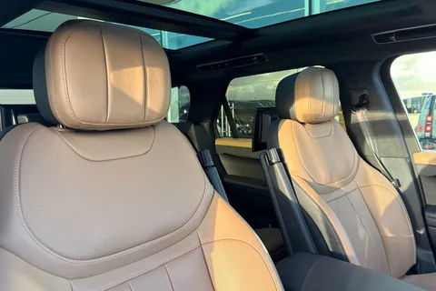 KN72YAK Land Rover Range Rover Sport 3.0 P510e Autobiography 5dr Thumbnail #22