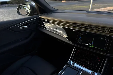 PN75GWZ Audi RS Q8 SUV performance Carbon Vorsprung   640 PS tiptronic Thumbnail #20