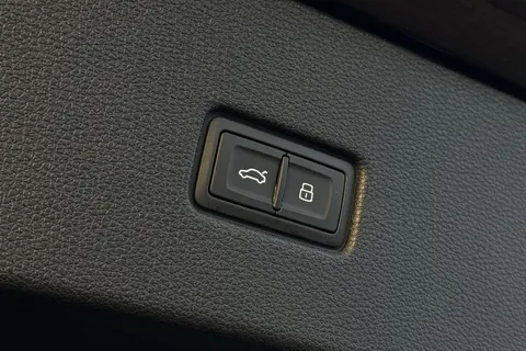 PN75GWZ Audi RS Q8 SUV performance Carbon Vorsprung   640 PS tiptronic Thumbnail #27