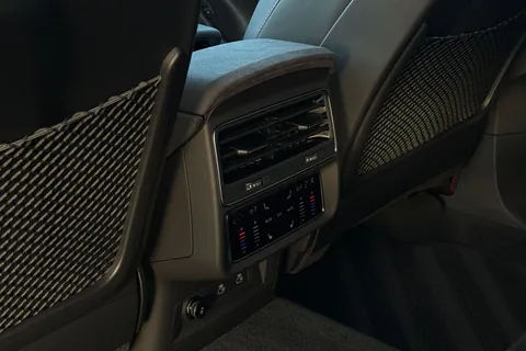 PN75GWZ Audi RS Q8 SUV performance Carbon Vorsprung   640 PS tiptronic Thumbnail #30