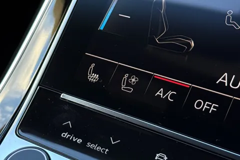 PN75GWZ Audi RS Q8 SUV performance Carbon Vorsprung   640 PS tiptronic Thumbnail #46