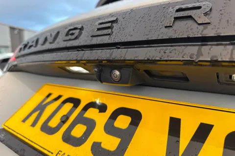 KO69VOG Land Rover Range Rover Evoque 2.0 D180 R-Dynamic HSE Auto 4WD Euro 6 (s/s) 5dr Thumbnail #27