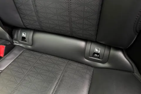 KO69VOG Land Rover Range Rover Evoque 2.0 D180 R-Dynamic HSE Auto 4WD Euro 6 (s/s) 5dr Thumbnail #35