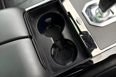 KO69VOG Land Rover Range Rover Evoque 2.0 D180 R-Dynamic HSE Auto 4WD Euro 6 (s/s) 5dr Thumbnail #41