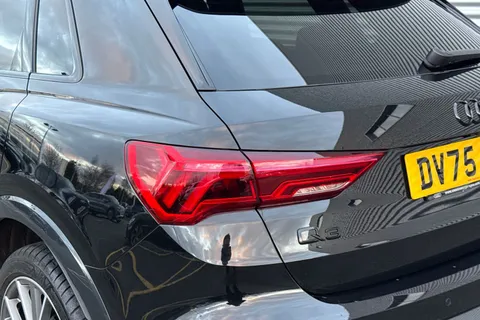 DV75ABX Audi Q3 2.0 TDI 35 Black Edition S Tronic Euro 6 (s/s) 5dr Thumbnail #8