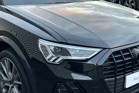 DV75ABX Audi Q3 2.0 TDI 35 Black Edition S Tronic Euro 6 (s/s) 5dr Thumbnail #9