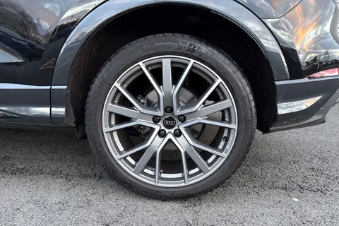 DV75ABX Audi Q3 2.0 TDI 35 Black Edition S Tronic Euro 6 (s/s) 5dr Thumbnail #13