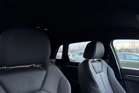 DV75ABX Audi Q3 2.0 TDI 35 Black Edition S Tronic Euro 6 (s/s) 5dr Thumbnail #24