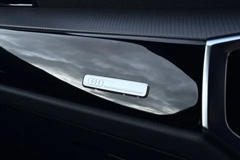 DV75ABX Audi Q3 2.0 TDI 35 Black Edition S Tronic Euro 6 (s/s) 5dr Thumbnail #52