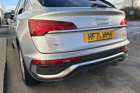 HF71VHH Audi Q5 2.0 TDI 40 S line Sportback S Tronic quattro Euro 6 (s/s) 5dr Thumbnail #8