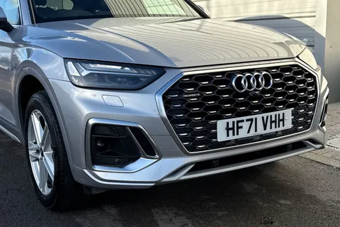 HF71VHH Audi Q5 2.0 TDI 40 S line Sportback S Tronic quattro Euro 6 (s/s) 5dr Thumbnail #9