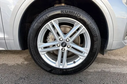 HF71VHH Audi Q5 2.0 TDI 40 S line Sportback S Tronic quattro Euro 6 (s/s) 5dr Thumbnail #11