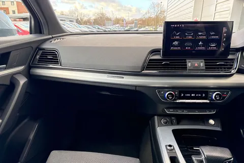 HF71VHH Audi Q5 2.0 TDI 40 S line Sportback S Tronic quattro Euro 6 (s/s) 5dr Thumbnail #20