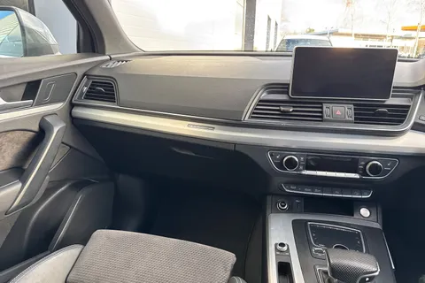 MW69XEZ Audi Q5 2.0 TDI 40 S line S Tronic quattro Euro 6 (s/s) 5dr Thumbnail #20