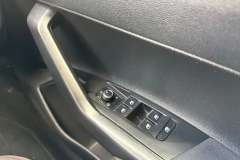 DG71ZTX Volkswagen Polo 2.0 TSI 207 GTI+ 5dr DSG ⭐18' Brescia Alloys, 1 Year VW Warranty⭐ Thumbnail #21