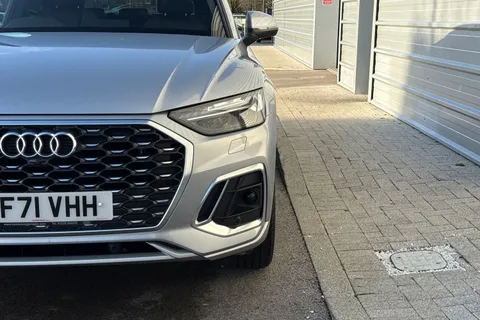 HF71VHH Audi Q5 2.0 TDI 40 S line Sportback S Tronic quattro Euro 6 (s/s) 5dr Thumbnail #26