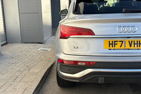 HF71VHH Audi Q5 2.0 TDI 40 S line Sportback S Tronic quattro Euro 6 (s/s) 5dr Thumbnail #30