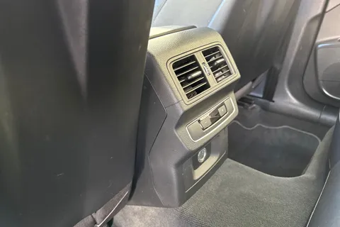 MW69XEZ Audi Q5 2.0 TDI 40 S line S Tronic quattro Euro 6 (s/s) 5dr Thumbnail #36