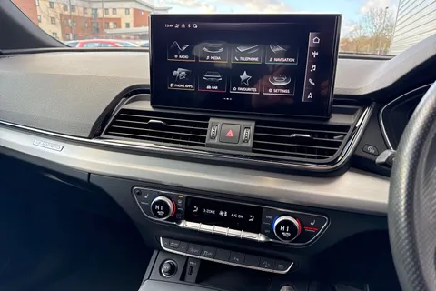 HF71VHH Audi Q5 2.0 TDI 40 S line Sportback S Tronic quattro Euro 6 (s/s) 5dr Thumbnail #45