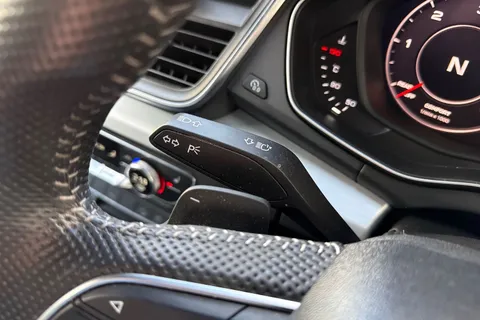 MW69XEZ Audi Q5 2.0 TDI 40 S line S Tronic quattro Euro 6 (s/s) 5dr Thumbnail #55