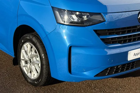 BT75CLU Volkswagen Transporter 2.0 TDI 150 Commerce Pro Van Auto Thumbnail #9