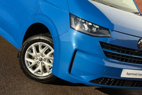 BT75CLU Volkswagen Transporter 2.0 TDI 150 Commerce Pro Van Auto Thumbnail #28