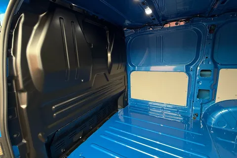 BT75CLU Volkswagen Transporter 2.0 TDI 150 Commerce Pro Van Auto Thumbnail #44