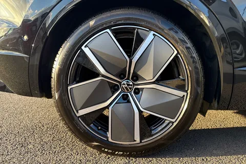 YN75WMA Volkswagen Touareg 3.0 V6 TDI 4Motion 286 Black Edition 5dr Tip Auto, **TOW BAR, CLIMATE SEATS Thumbnail #6