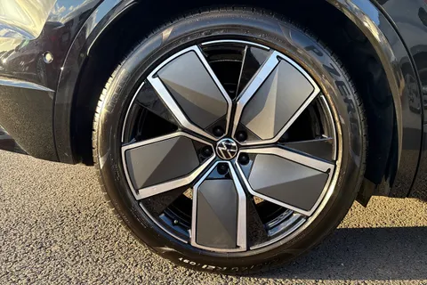 YN75WMA Volkswagen Touareg 3.0 V6 TDI 4Motion 286 Black Edition 5dr Tip Auto, **TOW BAR, CLIMATE SEATS Thumbnail #21