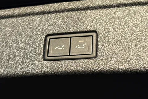 YN75WMA Volkswagen Touareg 3.0 V6 TDI 4Motion 286 Black Edition 5dr Tip Auto, **TOW BAR, CLIMATE SEATS Thumbnail #26