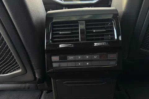 YN75WMA Volkswagen Touareg 3.0 V6 TDI 4Motion 286 Black Edition 5dr Tip Auto, **TOW BAR, CLIMATE SEATS Thumbnail #29