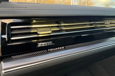 YN75WMA Volkswagen Touareg 3.0 V6 TDI 4Motion 286 Black Edition 5dr Tip Auto, **TOW BAR, CLIMATE SEATS Thumbnail #32