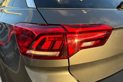 YS25HVJ Volkswagen T-Roc 1.5 TSI Match 5dr DSG, **WINTER PK** Thumbnail #7