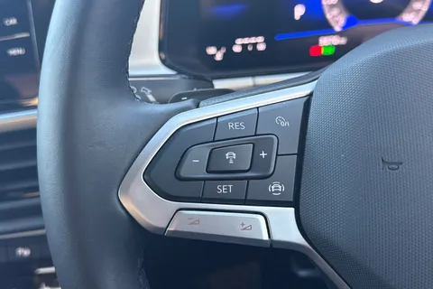 YS25HVJ Volkswagen T-Roc 1.5 TSI Match 5dr DSG, **WINTER PK** Thumbnail #31