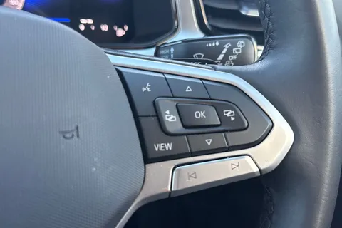 YS25HVJ Volkswagen T-Roc 1.5 TSI Match 5dr DSG, **WINTER PK** Thumbnail #32