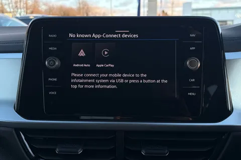 YS25HVJ Volkswagen T-Roc 1.5 TSI Match 5dr DSG, **WINTER PK** Thumbnail #34