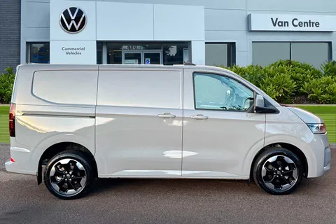 BT75AVX Volkswagen Transporter 2.0 TDI 150 Commerce Pro Van Auto-4Motion Thumbnail #4