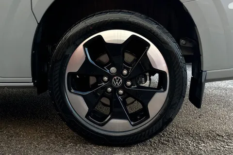 BT75AVX Volkswagen Transporter 2.0 TDI 150 Commerce Pro Van Auto-4Motion Thumbnail #12
