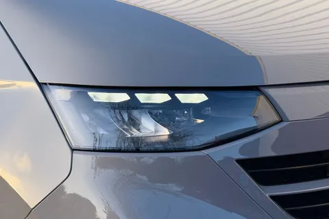 BT75AWP Volkswagen Transporter 2.0 TDI 150 Commerce Pro Van Auto-4Motion Thumbnail #27