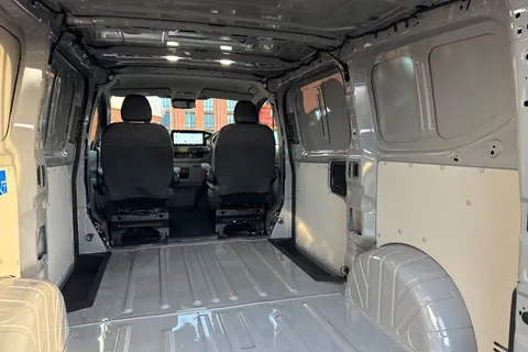 BT75AVX Volkswagen Transporter 2.0 TDI 150 Commerce Pro Van Auto-4Motion Thumbnail #41