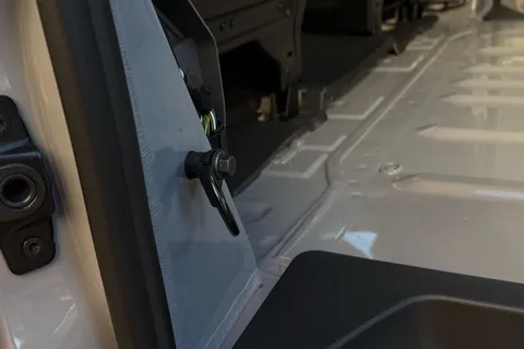 BT75AVX Volkswagen Transporter 2.0 TDI 150 Commerce Pro Van Auto-4Motion Thumbnail #46