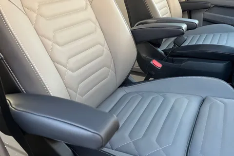 BT75AVX Volkswagen Transporter 2.0 TDI 150 Commerce Pro Van Auto-4Motion Thumbnail #51