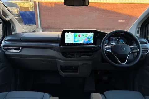 BT75AWP Volkswagen Transporter 2.0 TDI 150 Commerce Pro Van Auto-4Motion Thumbnail #49