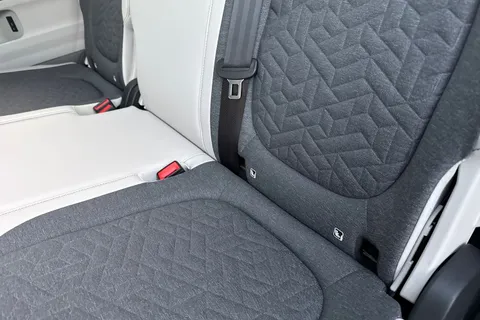 YT75NDC Volkswagen ID. Buzz 210kW Style Pro 86kWh 5dr LWB Auto [7 Seat] Thumbnail #33